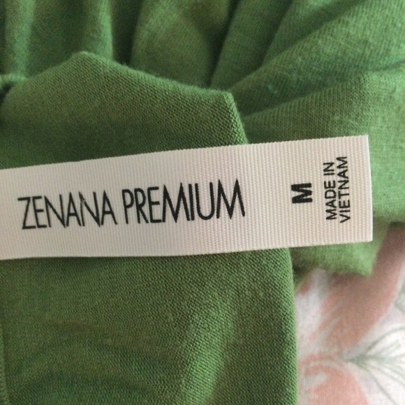 Zenana Premium Women’s long dress. Size med . Green - Picture 6 of 8
